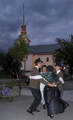 Danse du groupe folklorique de Cordon